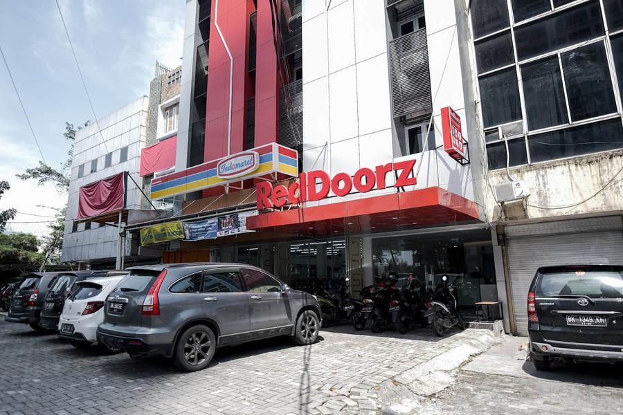 Formerly RedDoorz Plus near Deli Park Mall Medan in Medan, Indonesia