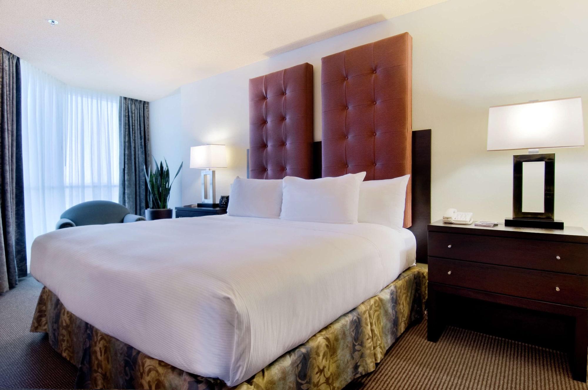 Hilton Toronto Markham Suites Conference Centre & Spa — Markham — photo 3