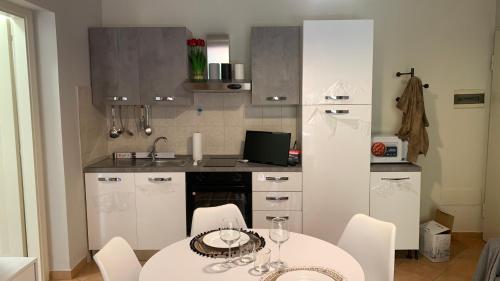 Nest House Esclusivo Appartamento Marina Di Olbia Mater Olbia Beaches Close To The Airport Private Parking Full Comforts — 4-Star Luxury Hotel in Olbia, Italy