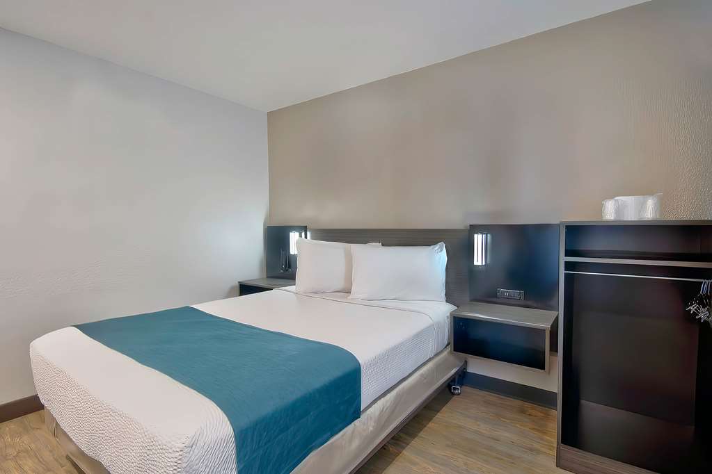 Motel 6 Palmdale CA - photo 10