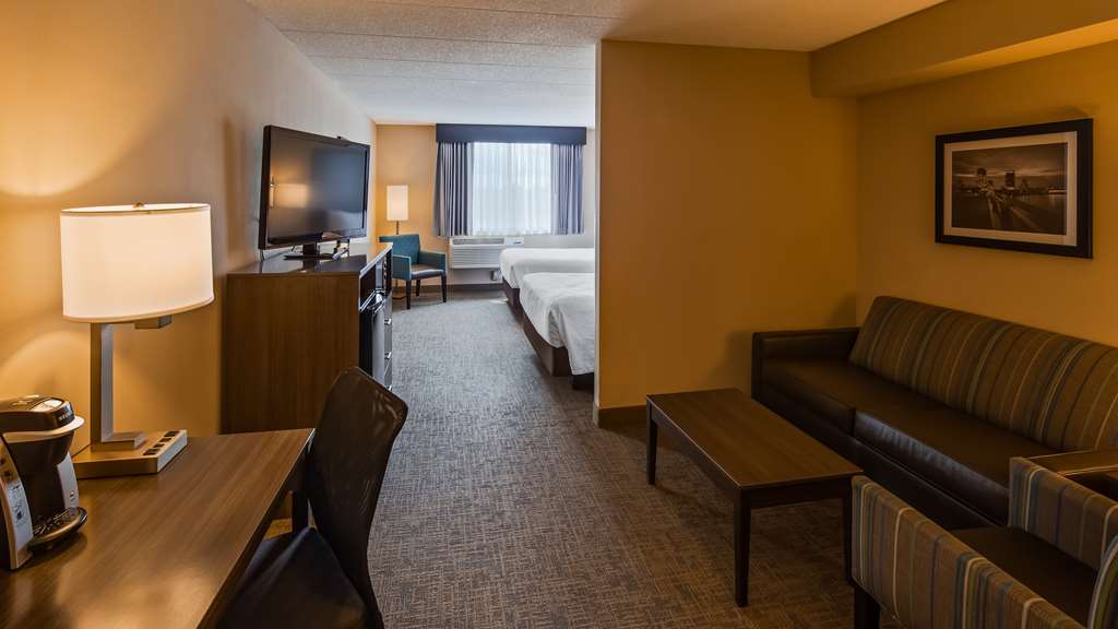 Best Western East Towne Suites - photo 16