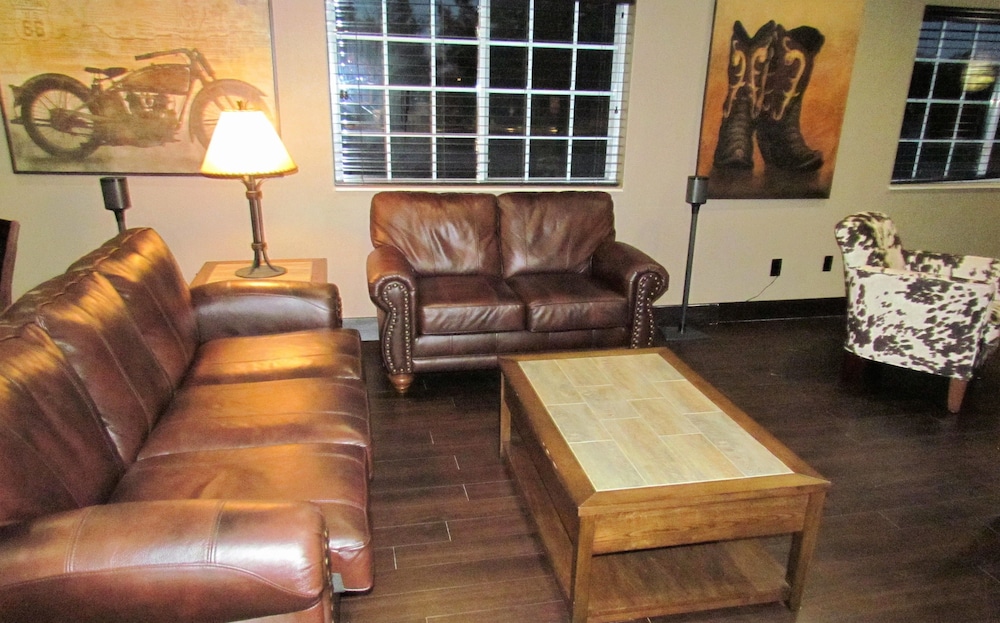 Oak Hill Inn & Suites - photo 7
