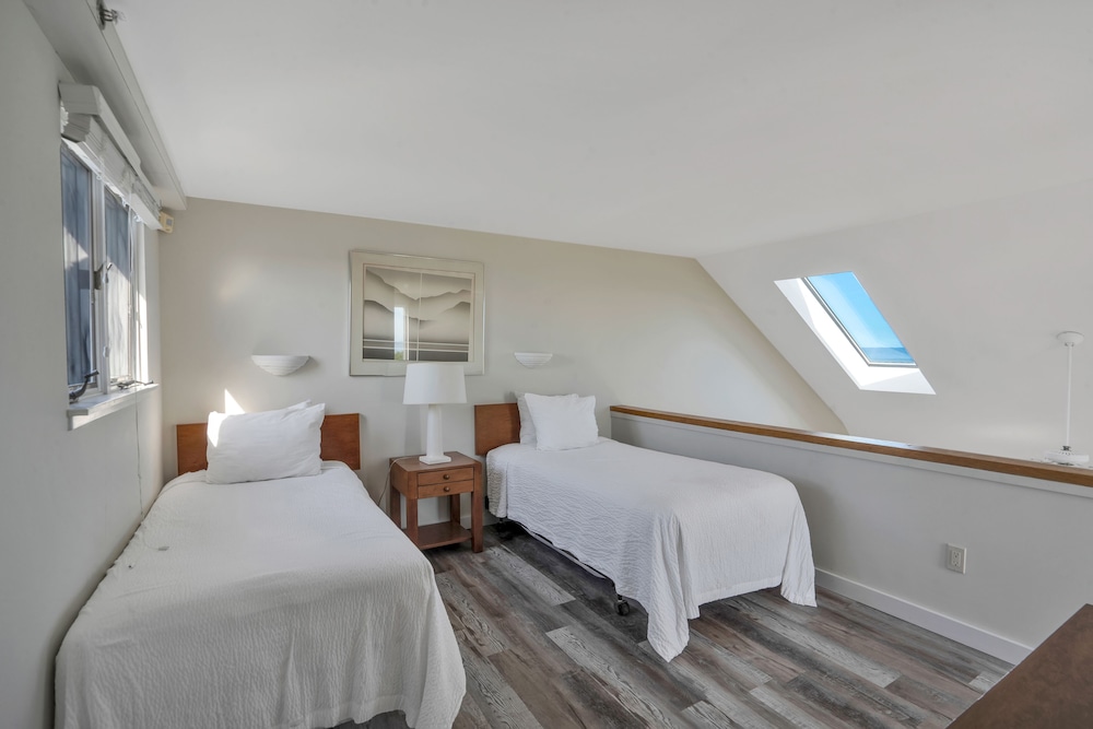 Windward Shores Ocean Resort - photo 24