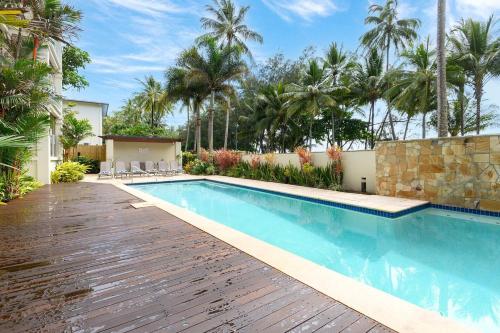 Aqua Aura Bask in Beachfront Living — 4-Star Luxury Hotel in Palm Cove, Australia