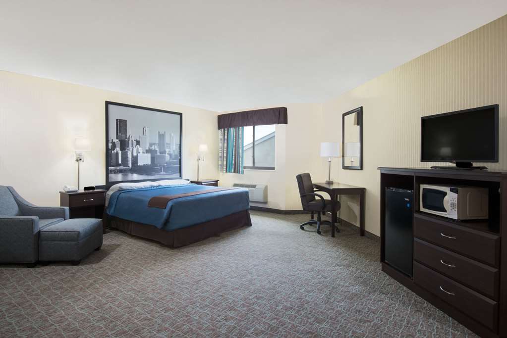 Super 8 by Wyndham Grove City - photo 15