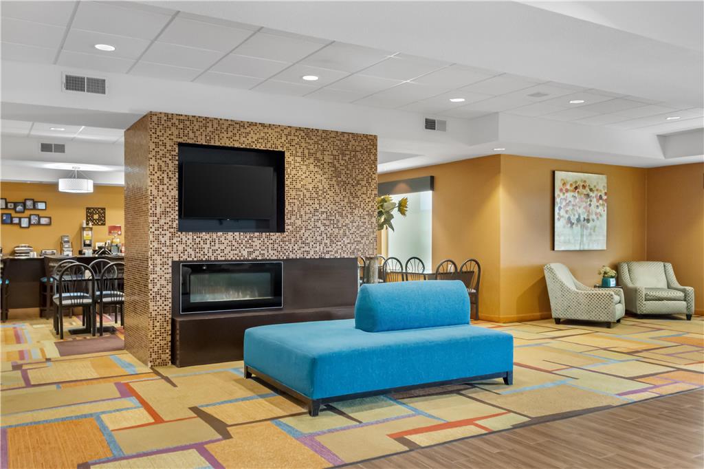 Best Western Plus Hiawatha Hotel - photo 38