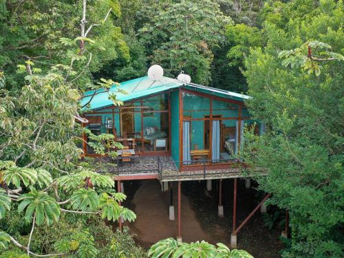 Above the Gulf Vacation House — 4-Star Luxury Hotel in Puntarenas, Costa Rica
