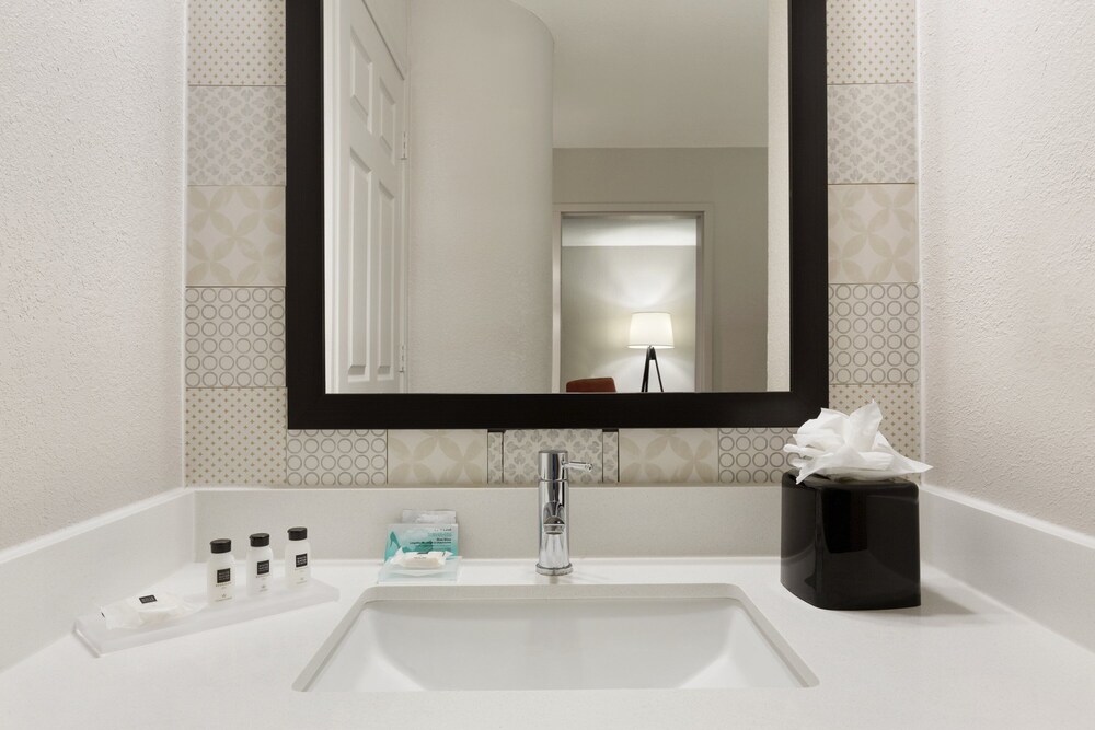 Spark by Hilton Catoosa Tulsa - photo 10