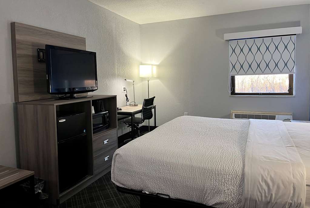 Baymont by Wyndham Indianapolis South - photo 19