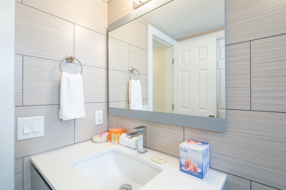 Pompano Suites by the Beach - photo 53