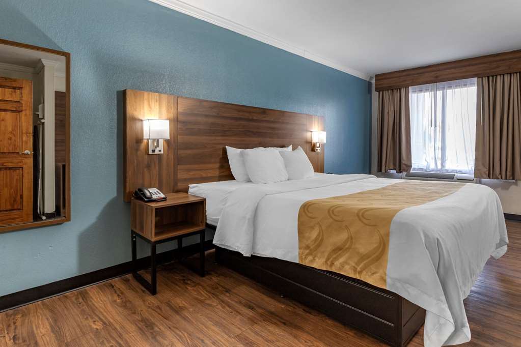 Quality Inn & Suites Ft. Jackson Maingate - photo 6