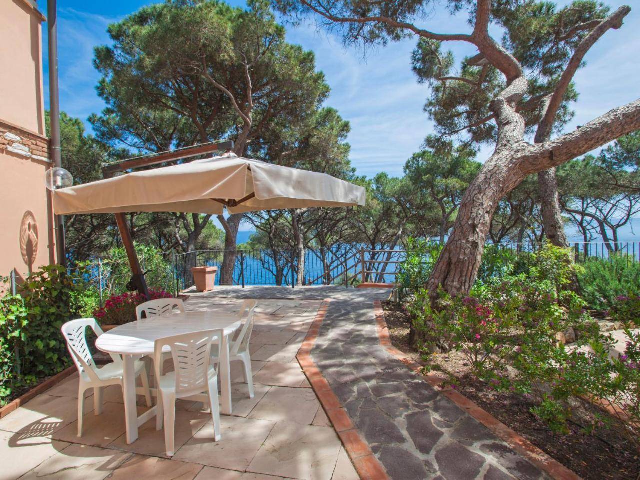 Apartment Capo D'arco 2 by Interhome — 4-Star Luxury Hotel in Rio Marina, Italy