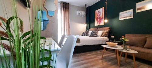 Melina s Flat — 4-Star Luxury Hotel in Athens, Greece