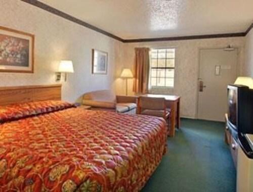 Super 8 By The Galleria North Dallas - photo 7