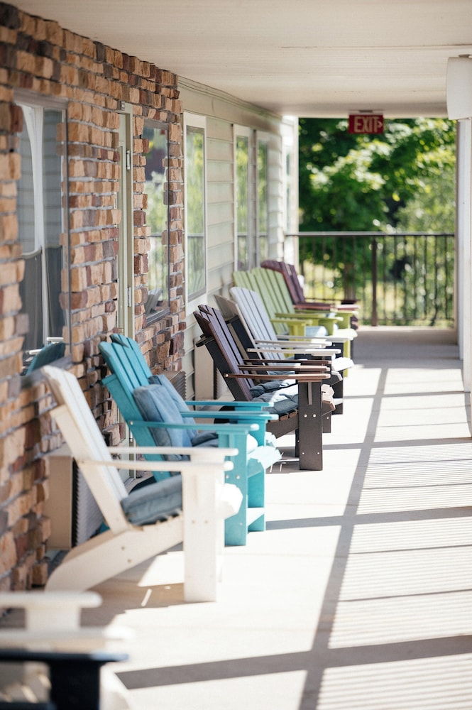 Kasa Gold Coast Inn Traverse City - photo 32