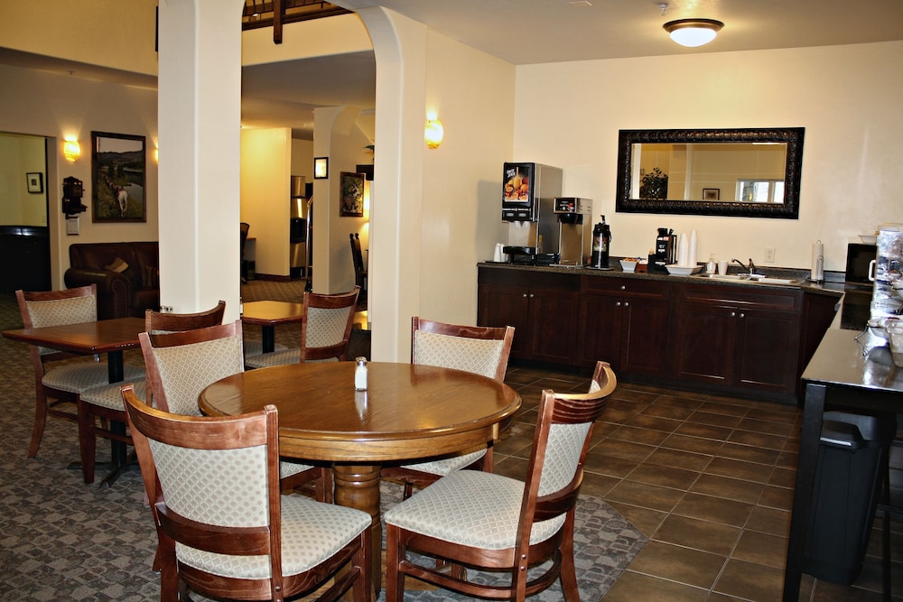Blue Spruce Inn - photo 23