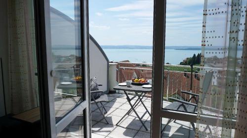 Ferienwohnung 3 Länder Blick — 4-Star Luxury Hotel in Meersburg, Germany