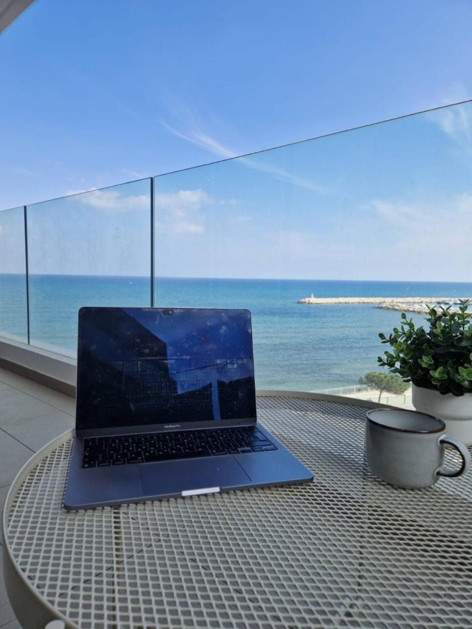 Seaview City Retreat — hotel near Larnaca International Airport