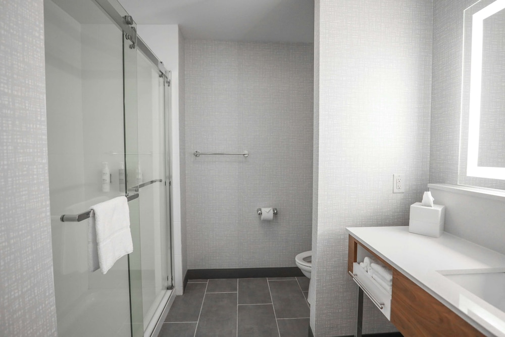 Hampton Inn & Suites Bay City TX - photo 26