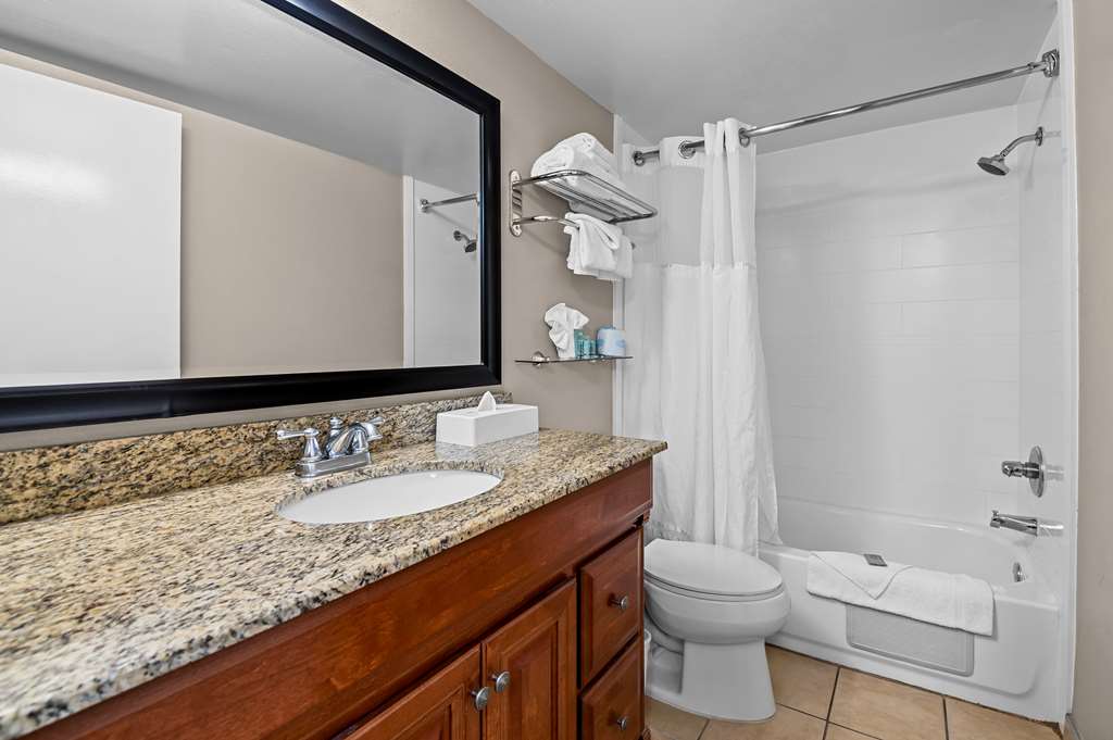 Best Western Los Alamitos Inn & Suites - photo 41