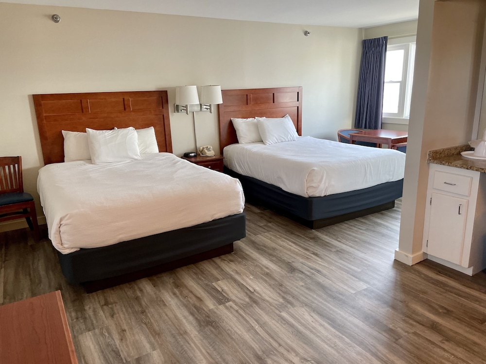 Atlantic Oceanfront Hotel - photo 16