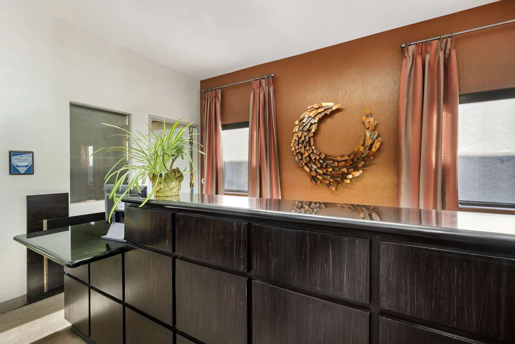 Best Western Royal Palace Inn & Suites - photo 7