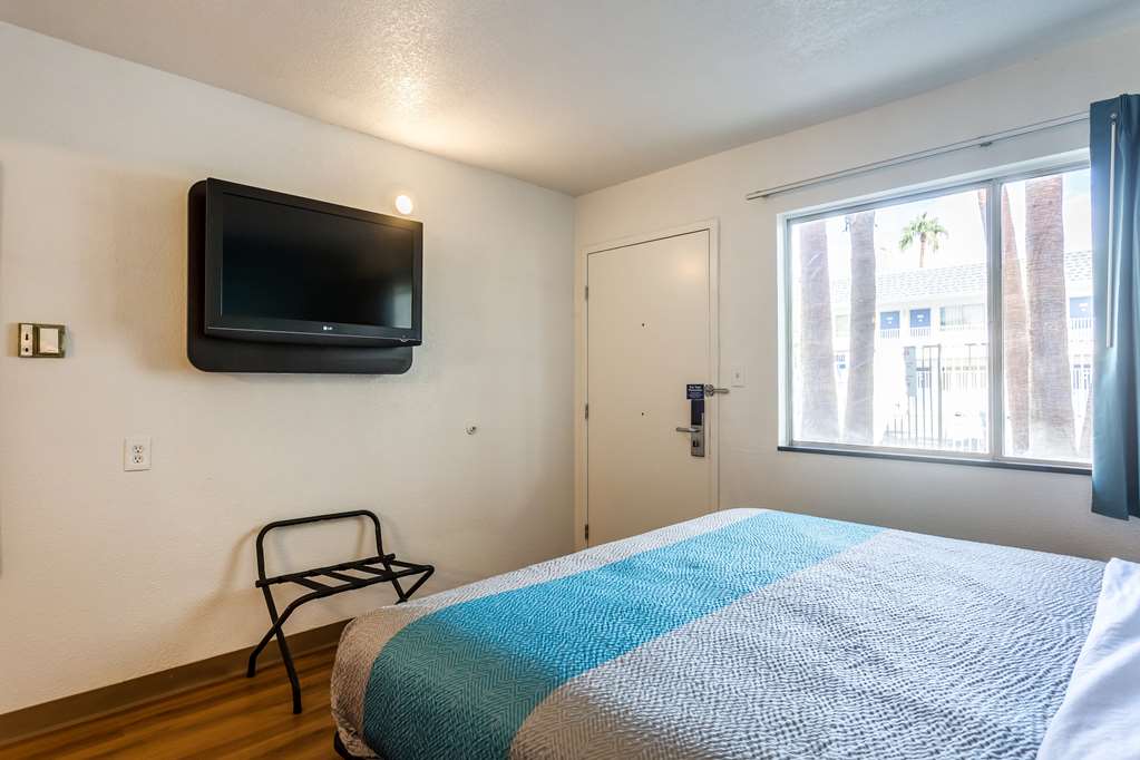 Motel 6 Blythe CA - photo 18