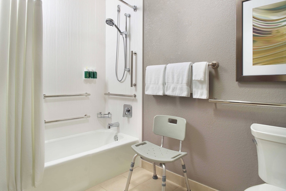 Courtyard by Marriott Philadelphia Devon Villanova - photo 15