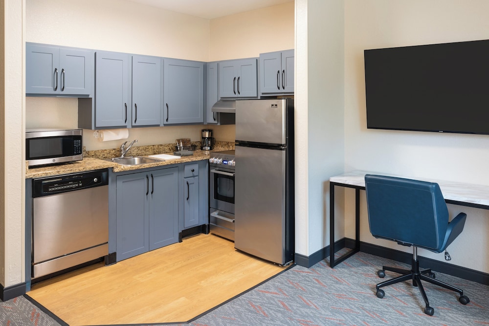 Candlewood Suites Miami Lakes by IHG - photo 6