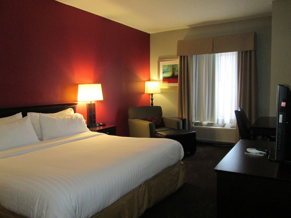 Holiday Inn Express Cloverdale by IHG - photo 26