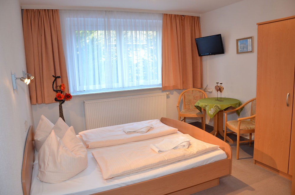 Hotel Vierenstraße — Neudorf-Bornstein — photo 4