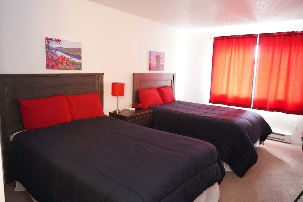 Model Towne Inn - photo 7