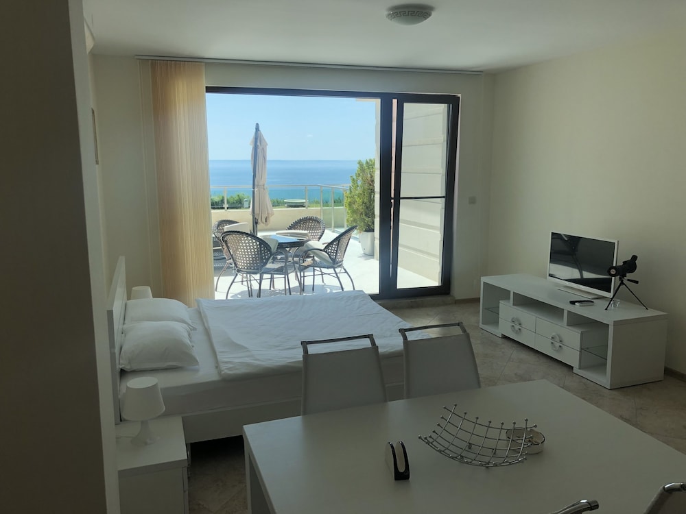 Calithea Complex — Kavarna — photo 4