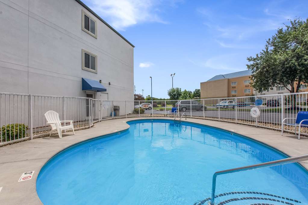 Americas Best Value Inn Knoxville East - photo 23