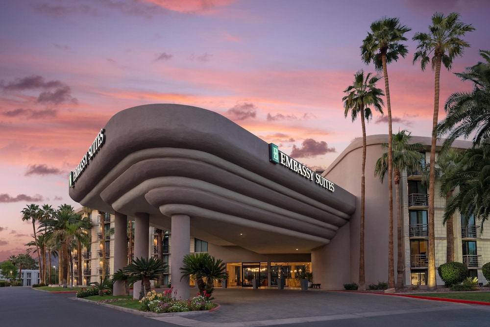 Embassy Suites by Hilton Phoenix Biltmore - photo 57