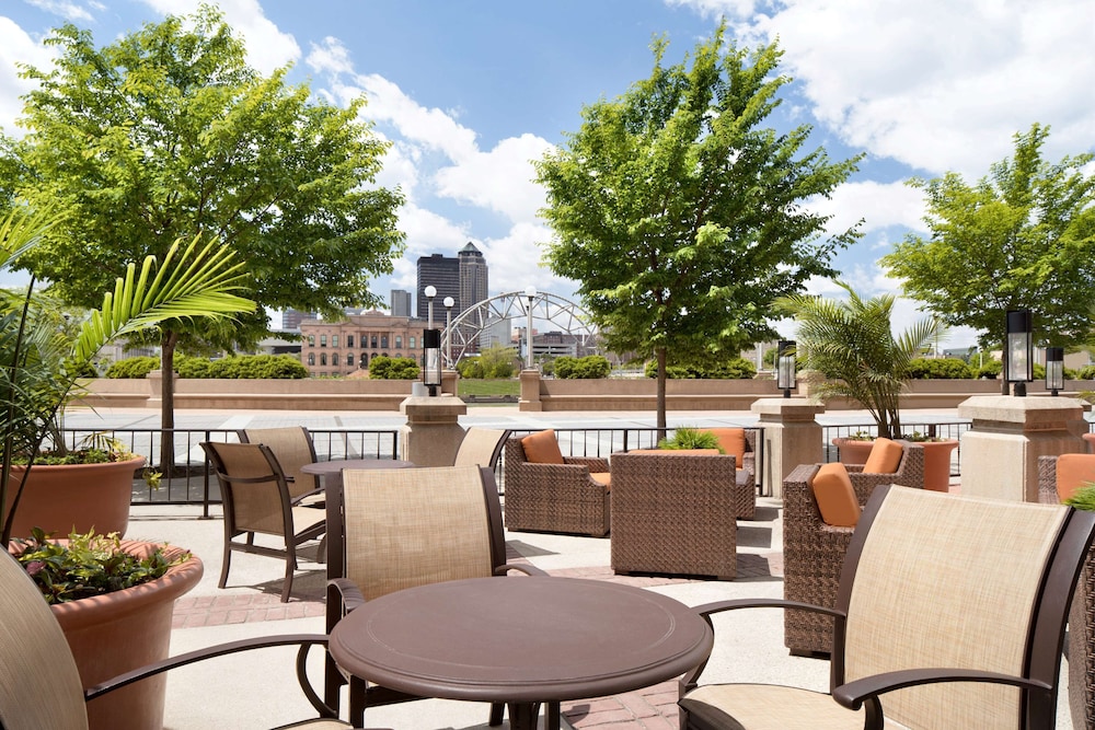 Embassy Suites Hotel Des Moines Downtown - photo 56
