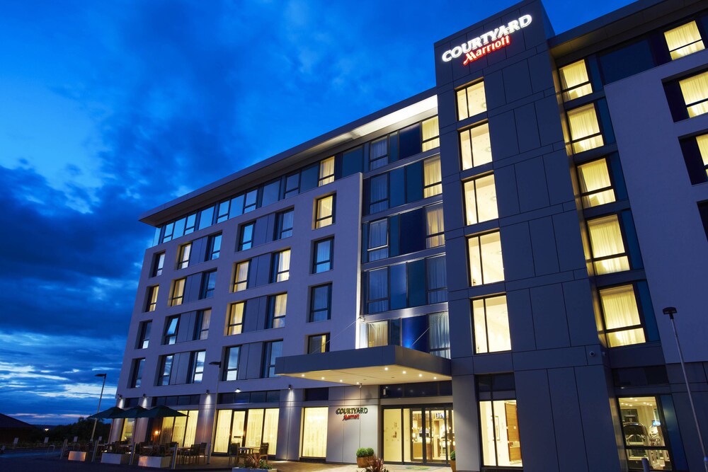 Courtyard By Marriott Aberdeen Airport — Aberdeen