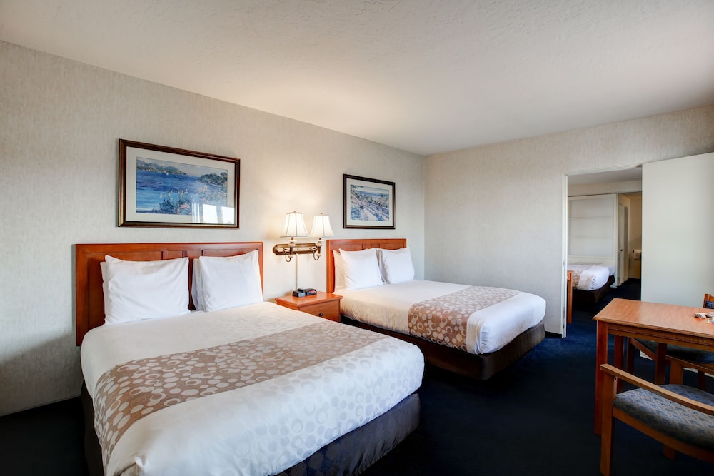 Newport Channel Inn Near Huntington State Beach - photo 13
