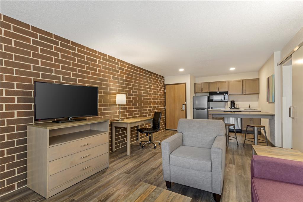 Best Western Plus Waterloo & Cedar Falls - photo 14