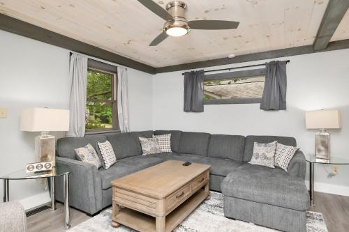 Mountains to Sea by Oak Island Accommodations - photo 35