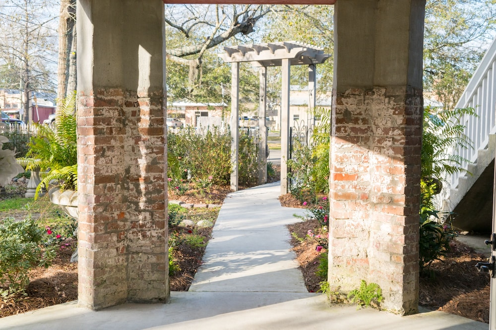 Abita Springs Hotel - photo 46