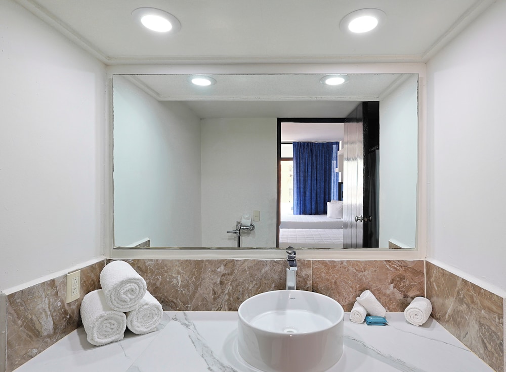 Hotel Delfin Puerto Vallarta