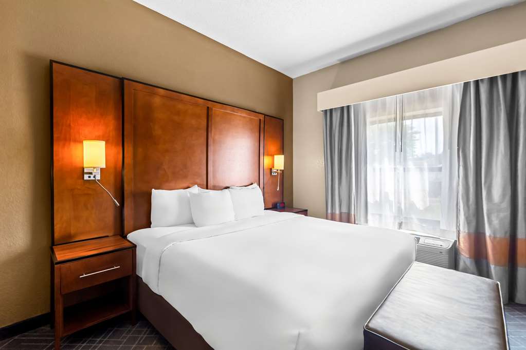 Comfort Suites Vincennes - photo 17