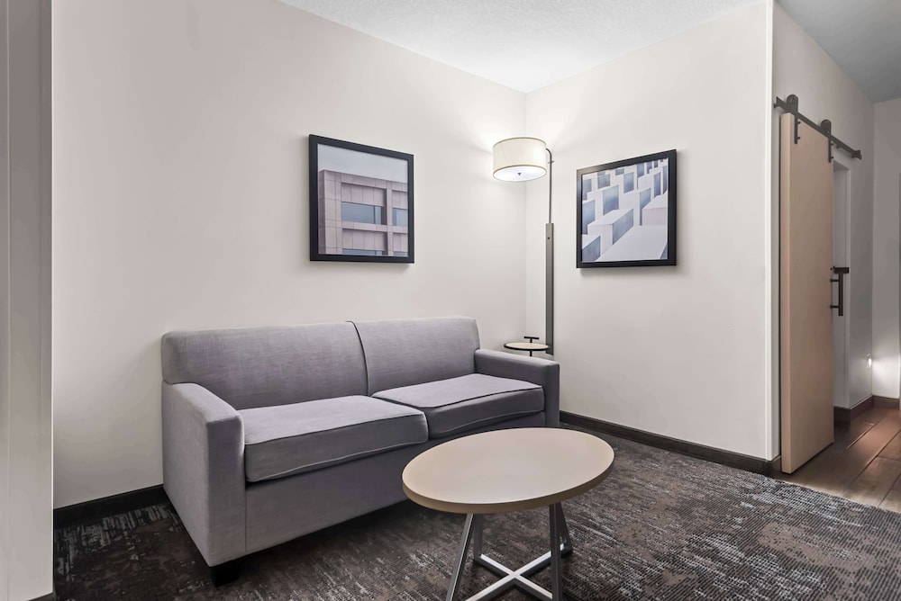 Best Western Plus Ogallala Inn - photo 12