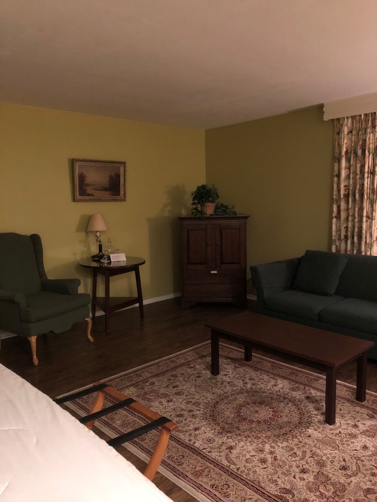 Delamater Inn - photo 80