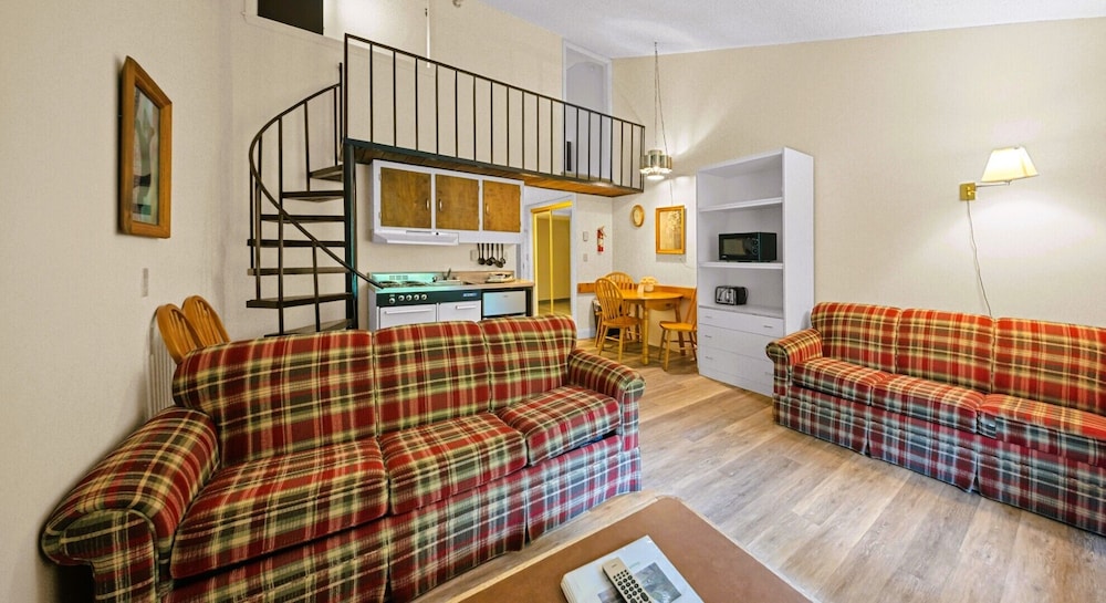 Evergreen Valley Inn - photo 62