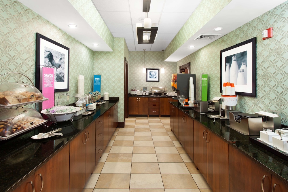 Hampton Inn Birch Run Frankenmuth - photo 32