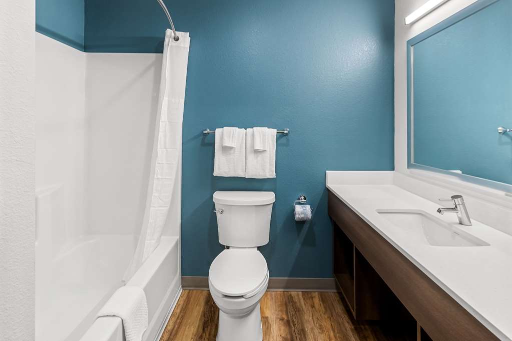 Woodspring Suites Kansas City Airport - photo 7