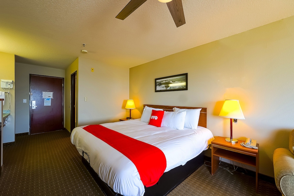 Siletz Bay Beachfront Hotel by OYO Lincoln City - photo 39