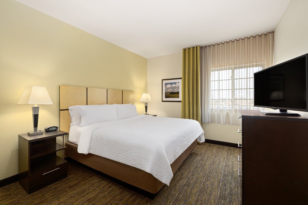 Candlewood Suites Bismarck by IHG - photo 25